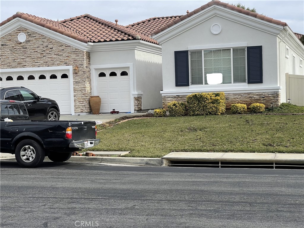 Photo 3 of 10 of 1708 Snowberry Road house