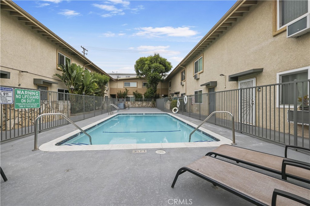 Photo 40 of 51 of 1620 N San Fernando Boulevard 24 townhome