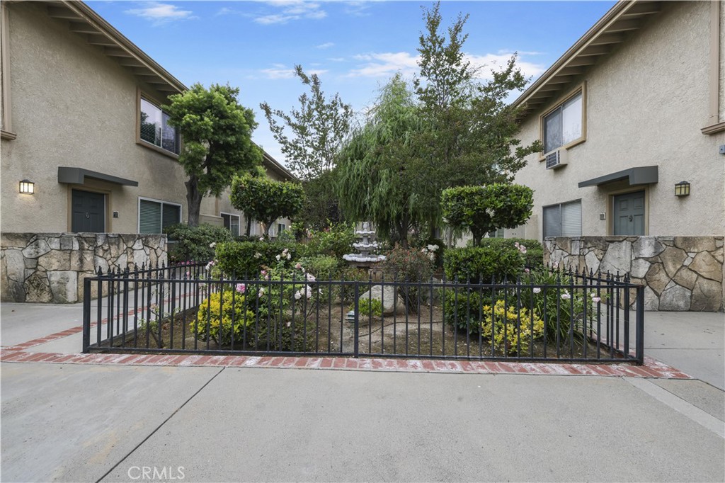 Photo 48 of 51 of 1620 N San Fernando Boulevard 24 townhome