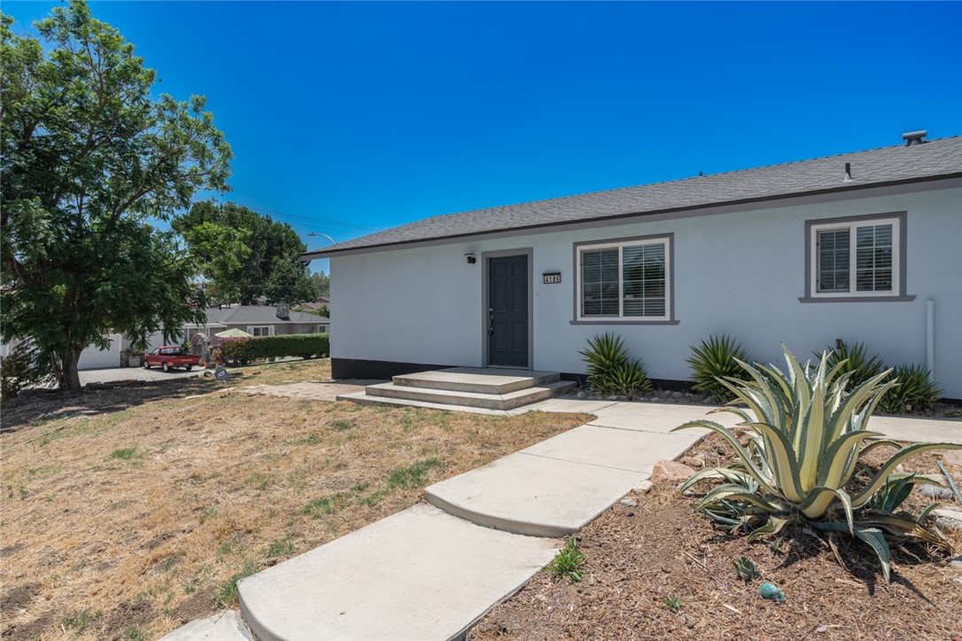 Photo 2 of 21 of 4186 Val Verde Avenue house