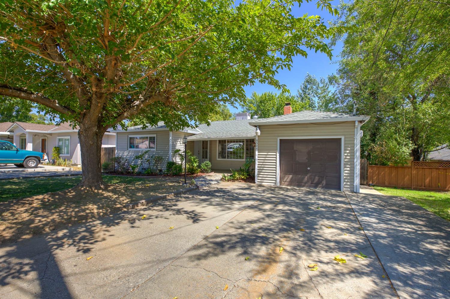 Photo 1 of 33 of 8504 Mariposa Avenue house