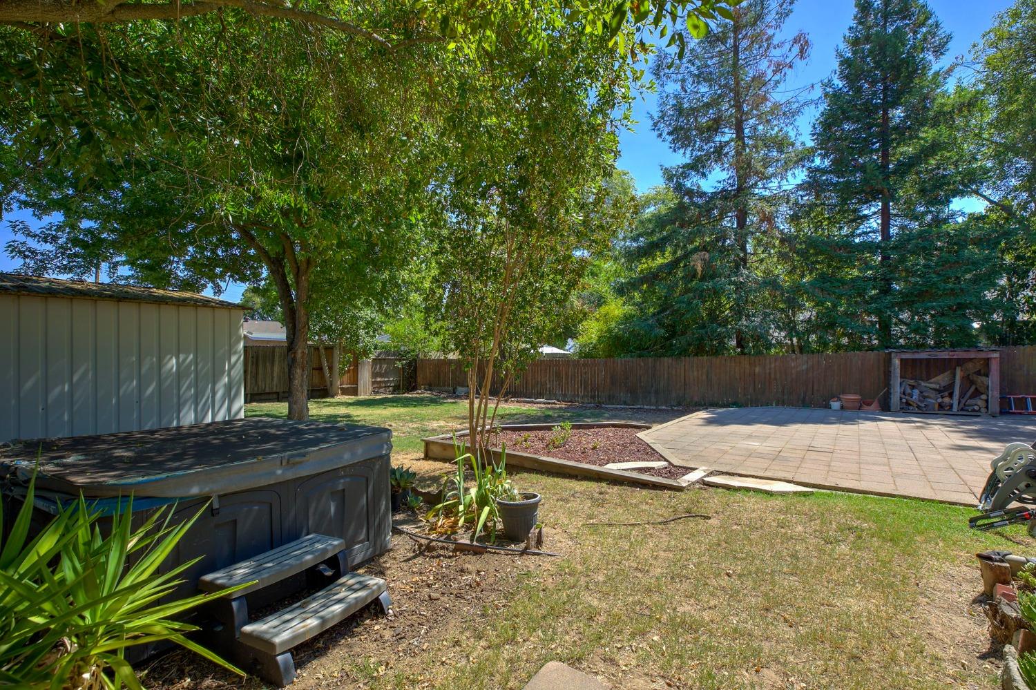 Photo 23 of 33 of 8504 Mariposa Avenue house