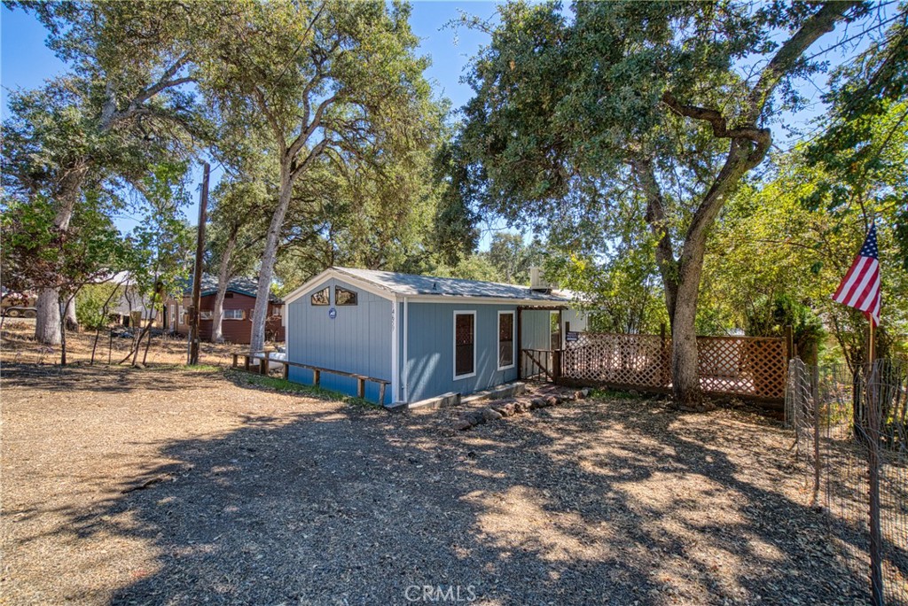 Photo 3 of 22 of 14659 Pearl Avenue mobile home