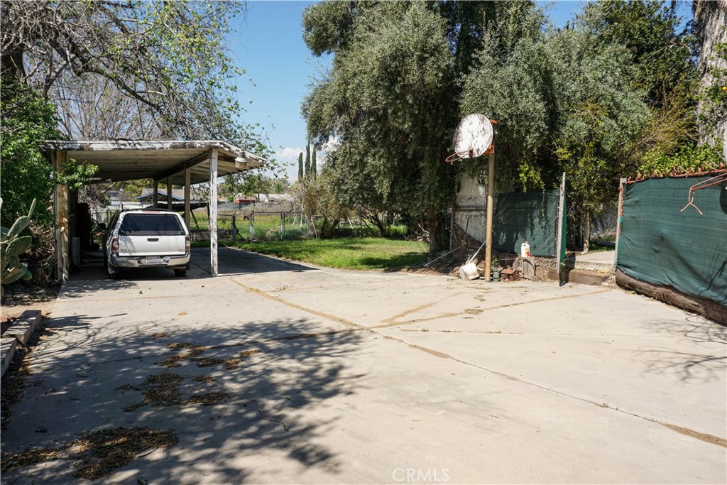 Photo 31 of 49 of 1147 N Rancho Avenue house