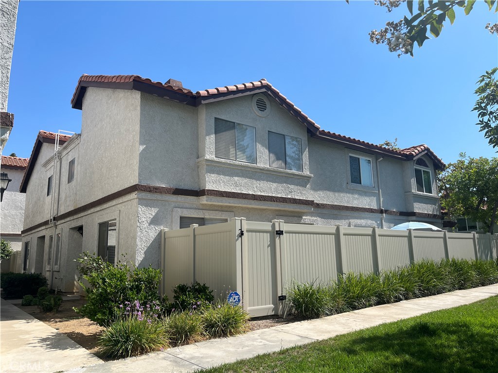 Photo 1 of 33 of 24202 Sylvan Glen Road D townhome