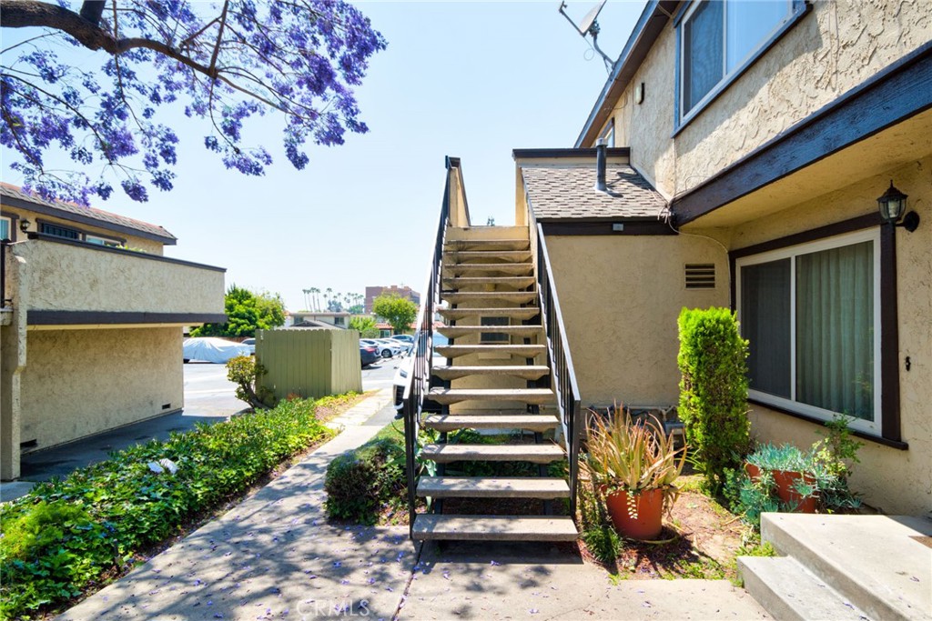 Photo 1 of 22 of 907 Cabrillo Drive condo