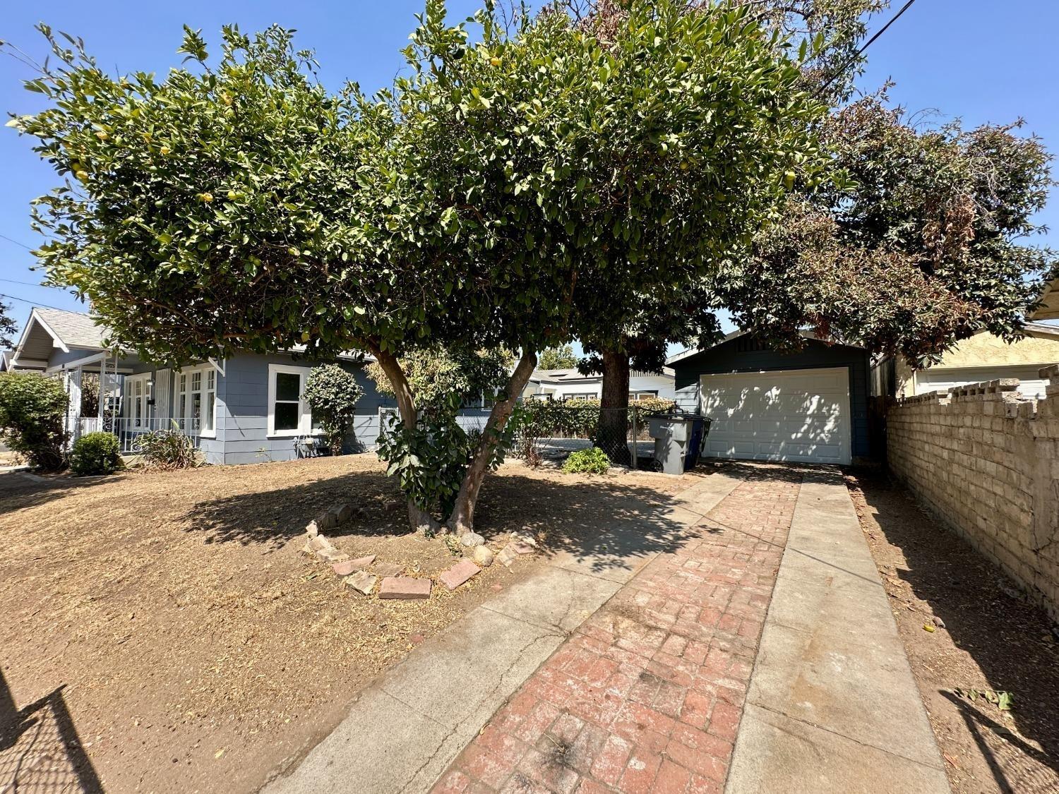 Photo 19 of 21 of 1605 E Hedges Avenue house