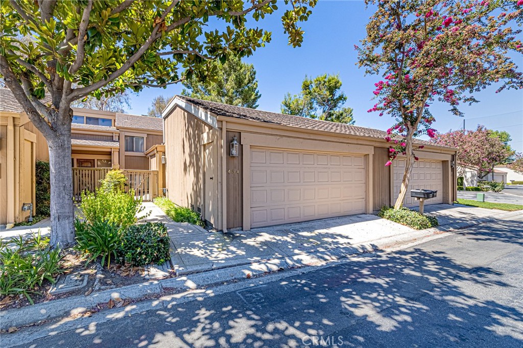 Photo 1 of 49 of 454 Pinehurst Court townhome