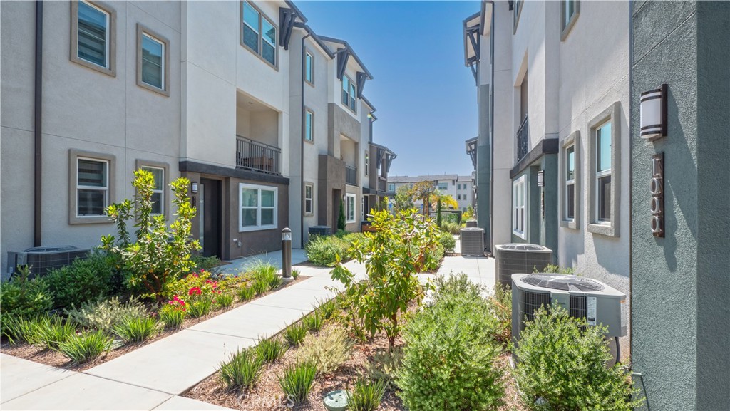 Photo 5 of 47 of 1101 Cade Lane townhome