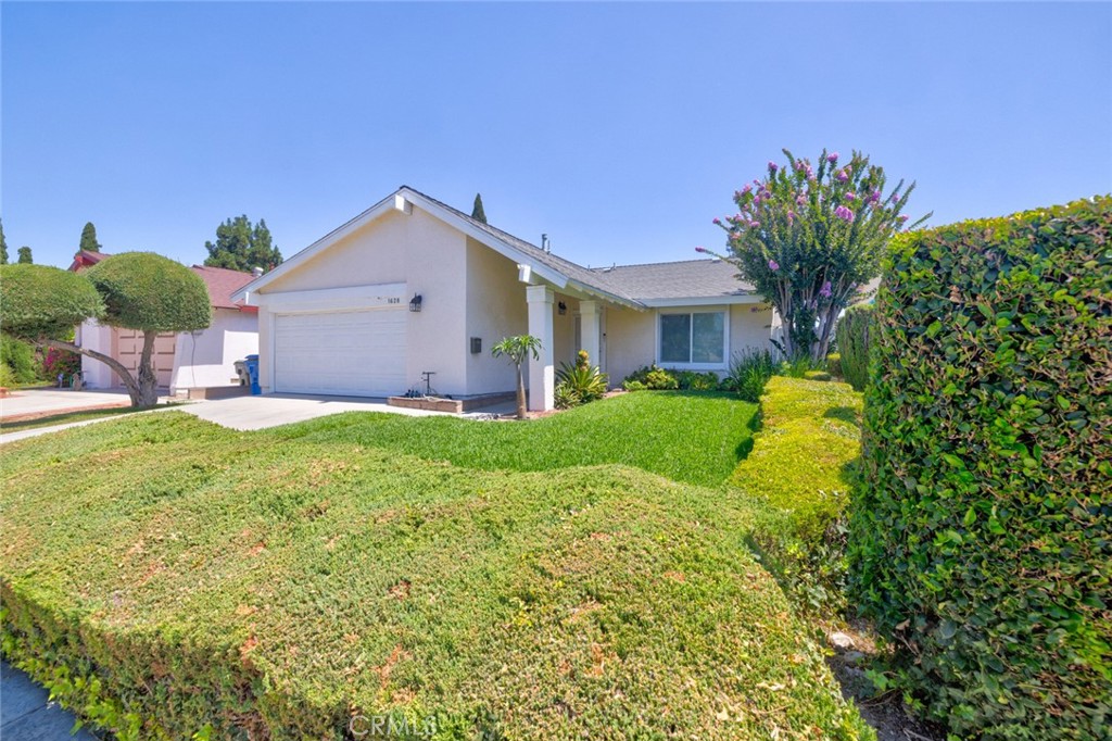 Photo 2 of 29 of 1628 Clayhill Avenue house