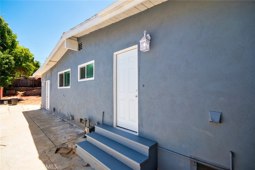 Photo 22 of 26 of 1708 Barford Avenue house