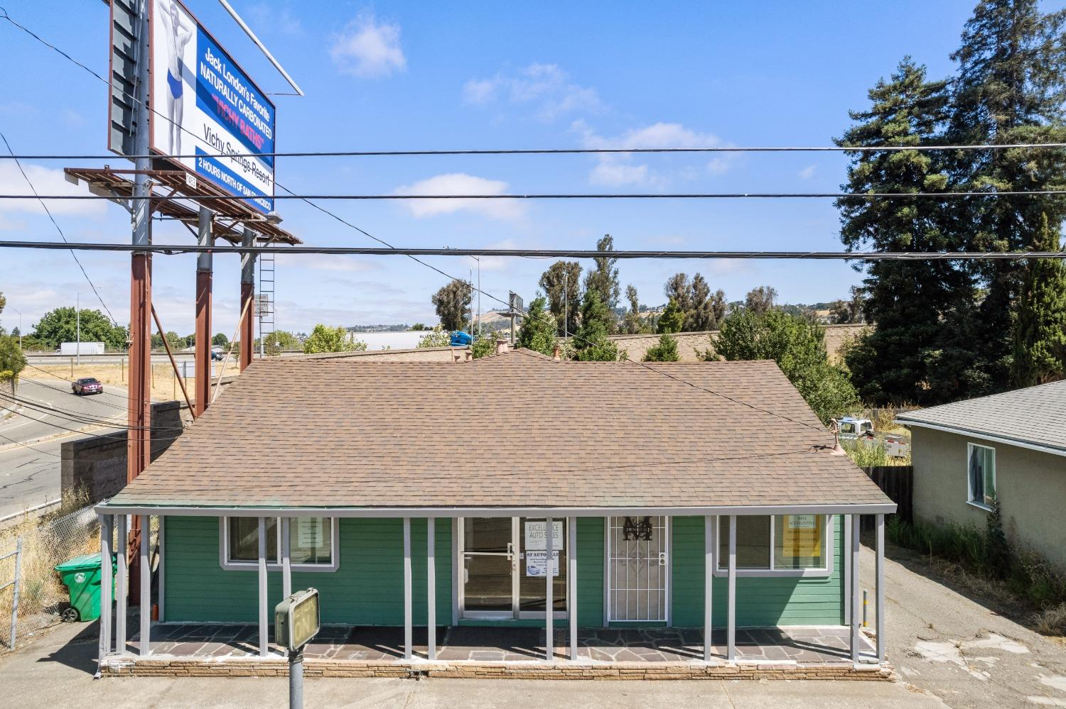 Photo 1 of 86 of 910 E Lewelling Boulevard house