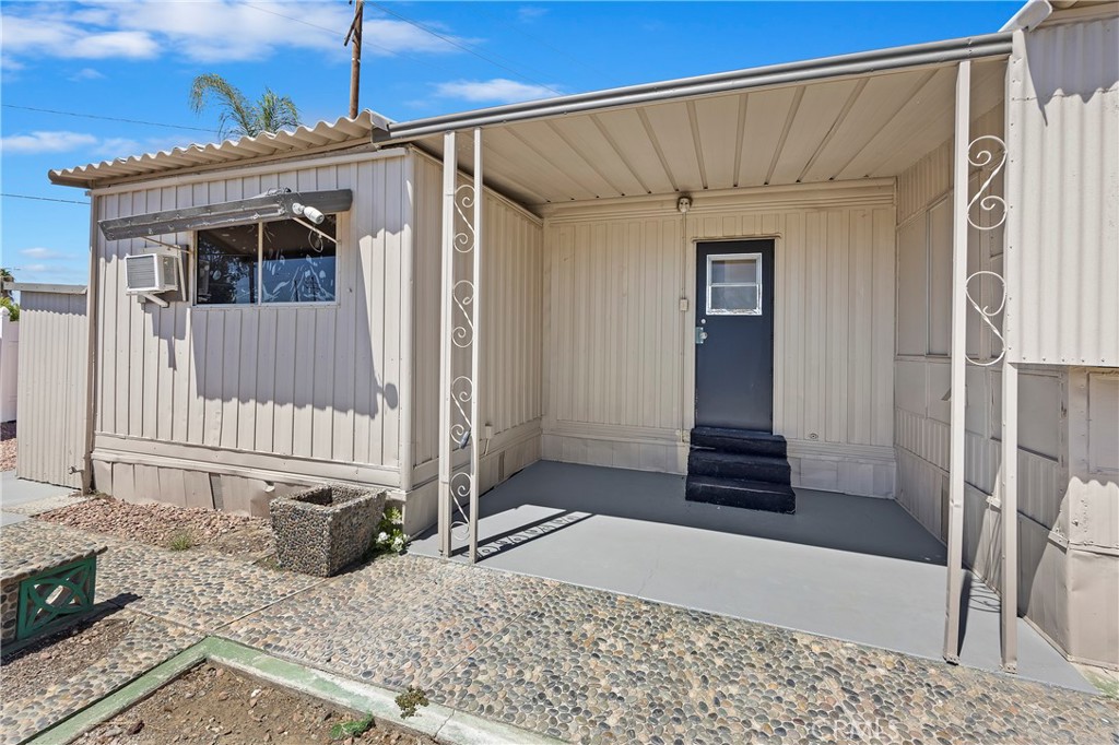 Photo 4 of 21 of 260 N Lyon Avenue 6 mobile home