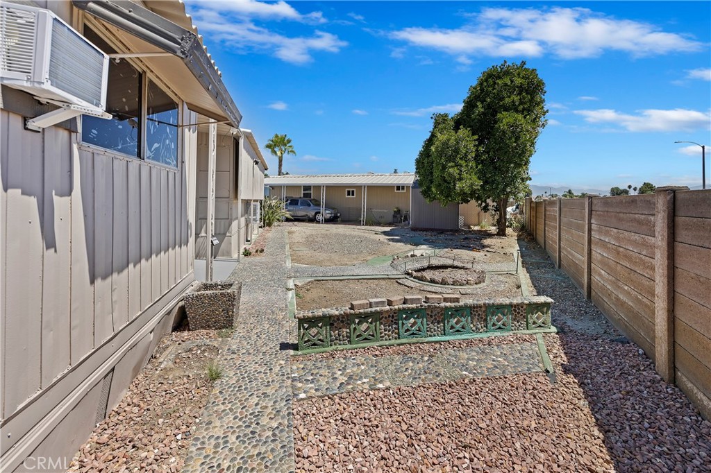 Photo 8 of 21 of 260 N Lyon Avenue 6 mobile home