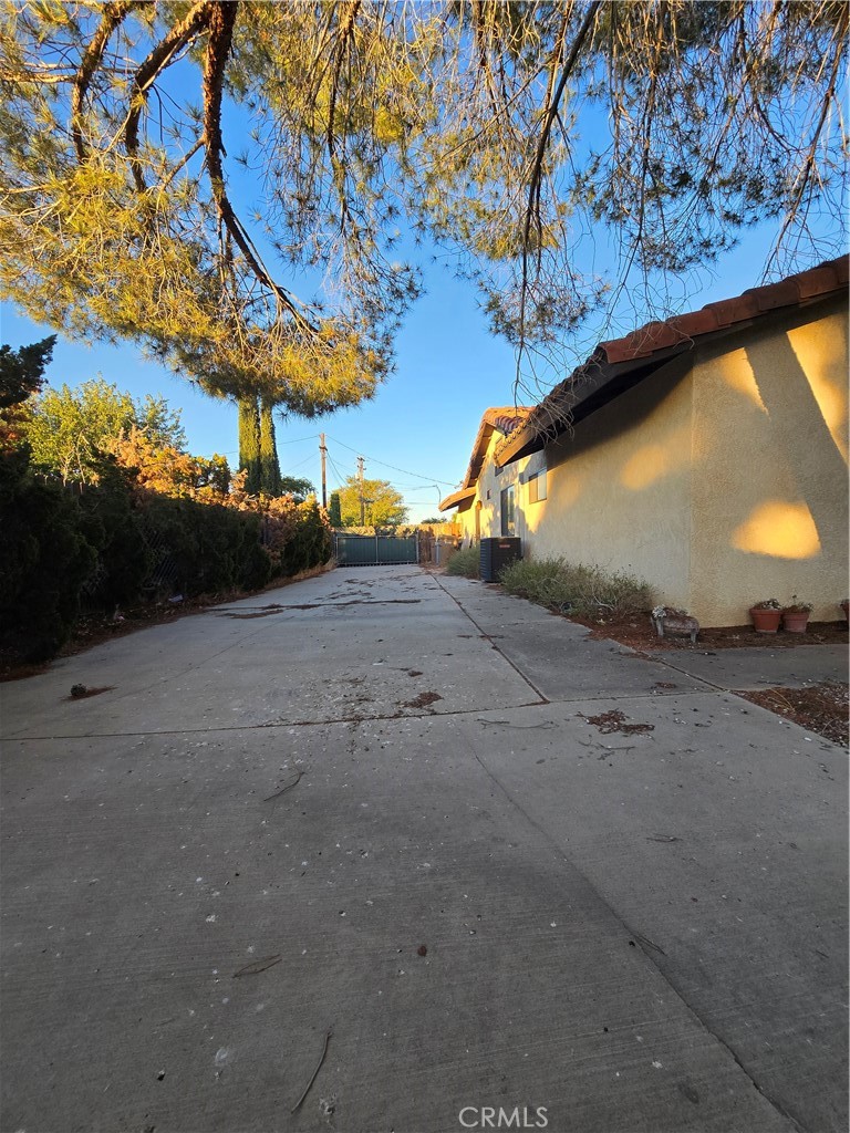 Photo 6 of 23 of 8282 El Cerrito Avenue house