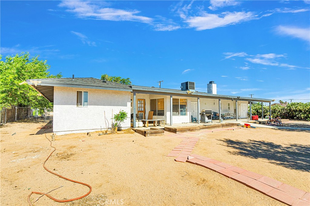 Photo 33 of 52 of 10977 Pinon Avenue house