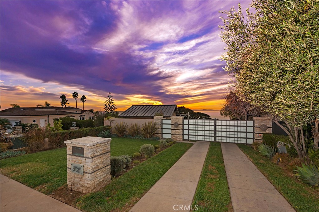 Photo 35 of 41 of 32 N La Senda Drive house