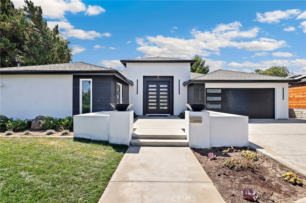 Photo 1 of 72 of 23952 El Mirage Avenue house