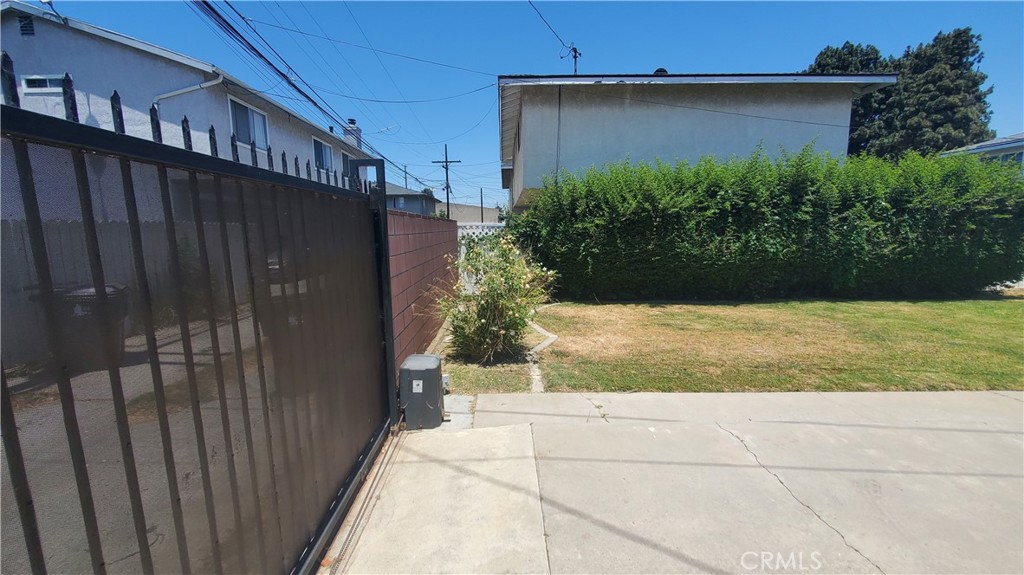 Photo 10 of 10 of 6545 Gaviota Avenue house