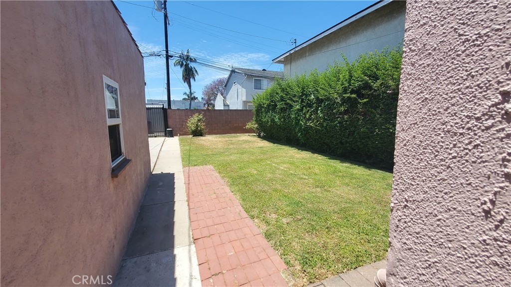 Photo 7 of 10 of 6545 Gaviota Avenue house