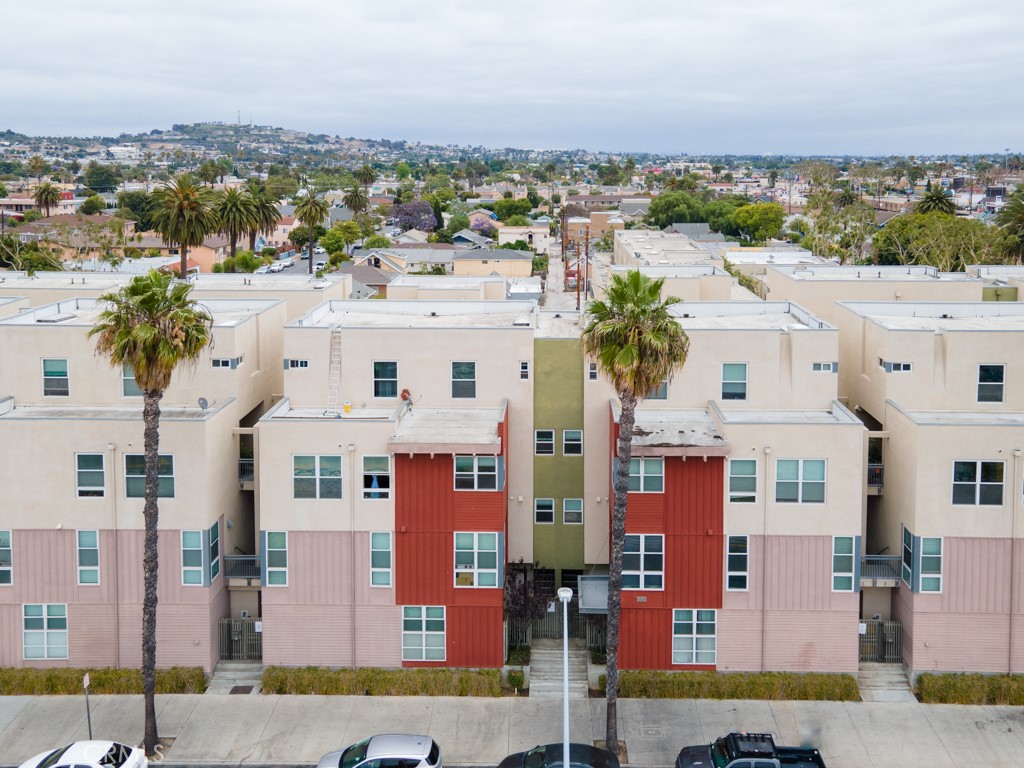 Photo 34 of 38 of 1880 Long Beach Boulevard 4 townhome