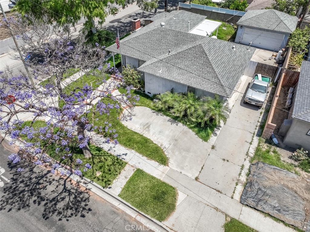 Photo 2 of 13 of 2306 Snowden Avenue house