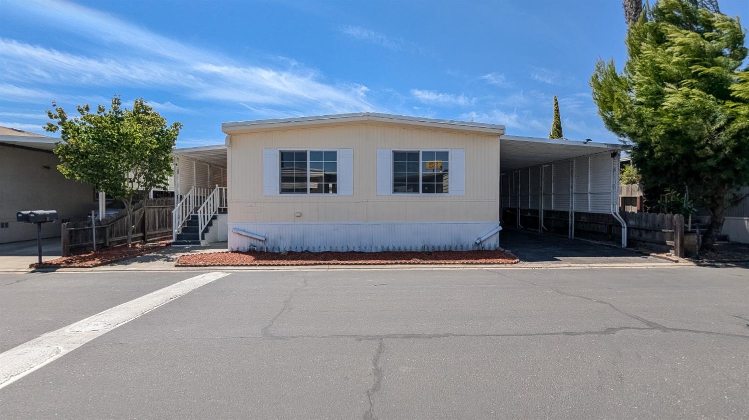 Photo 1 of 31 of 1830 E Yosemite Avenue 137 mobile home