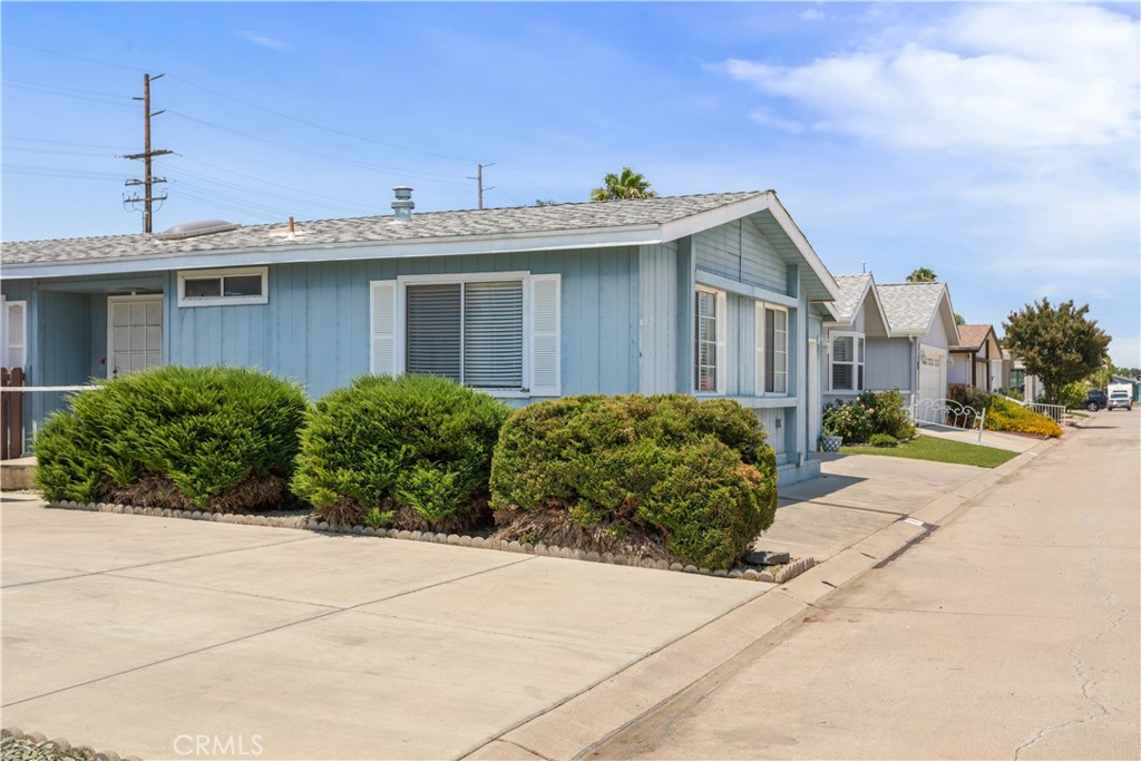 Photo 20 of 24 of 27250 Murrieta Road 5 mobile home