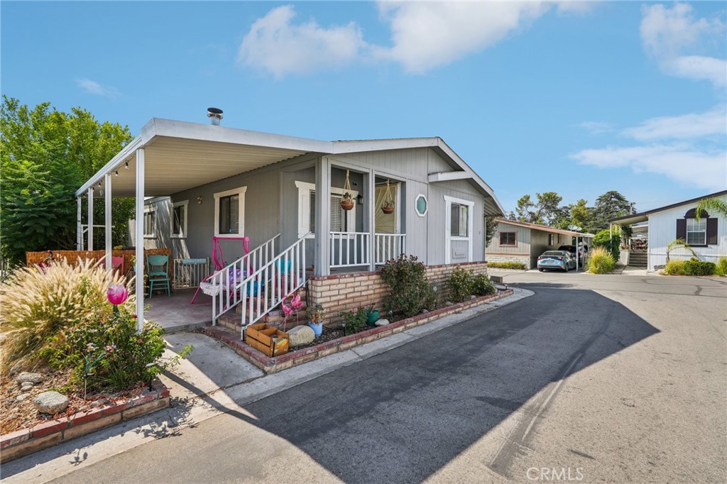 Photo 2 of 43 of 2140 Mentone Blvd. 81 mobile home