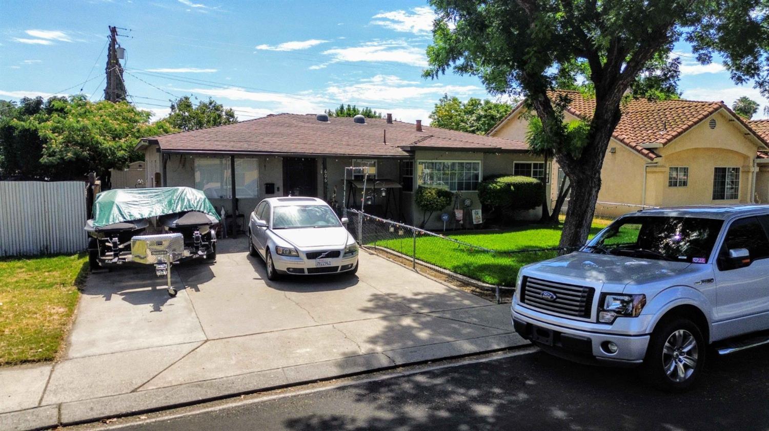 Photo 1 of 4 of 606 Hudson Lane house