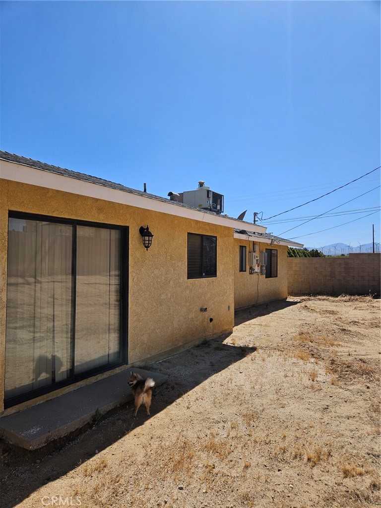 Photo 19 of 24 of 2883 Encina Avenue house