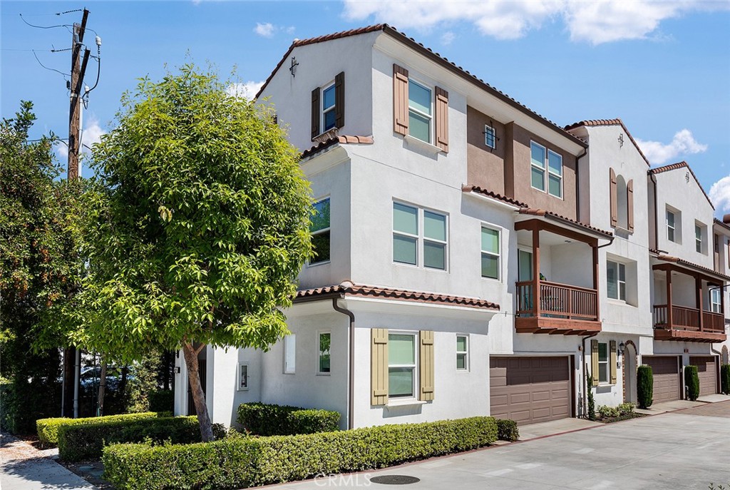 Photo 1 of 25 of 428 W Duarte Road A townhome