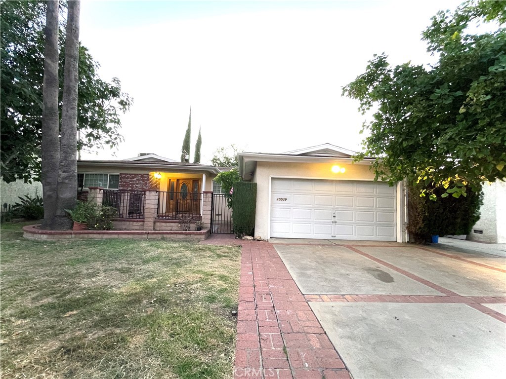 Photo 26 of 29 of 10039 Gaviota Avenue house