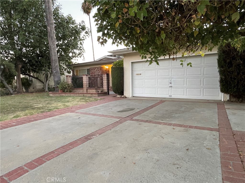 Photo 28 of 29 of 10039 Gaviota Avenue house