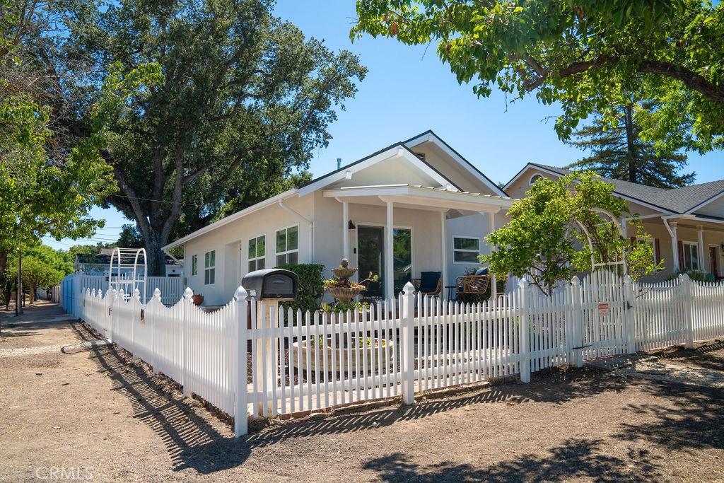 Photo 6 of 19 of 246 16th Street house