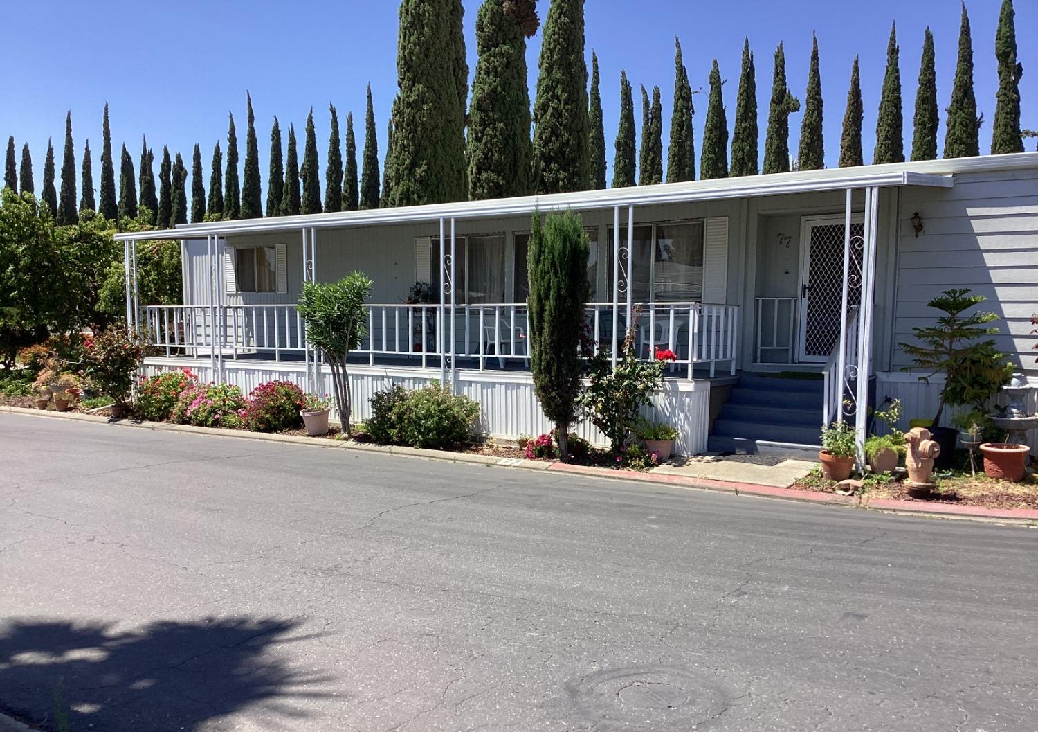 Photo 1 of 21 of 250 E Las Palmas Avenue 77 mobile home