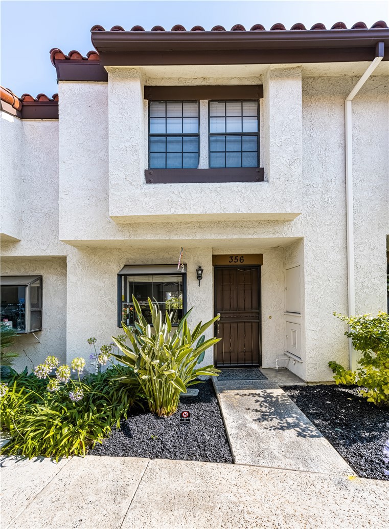 Photo 5 of 47 of 356 Molokai Drive townhome