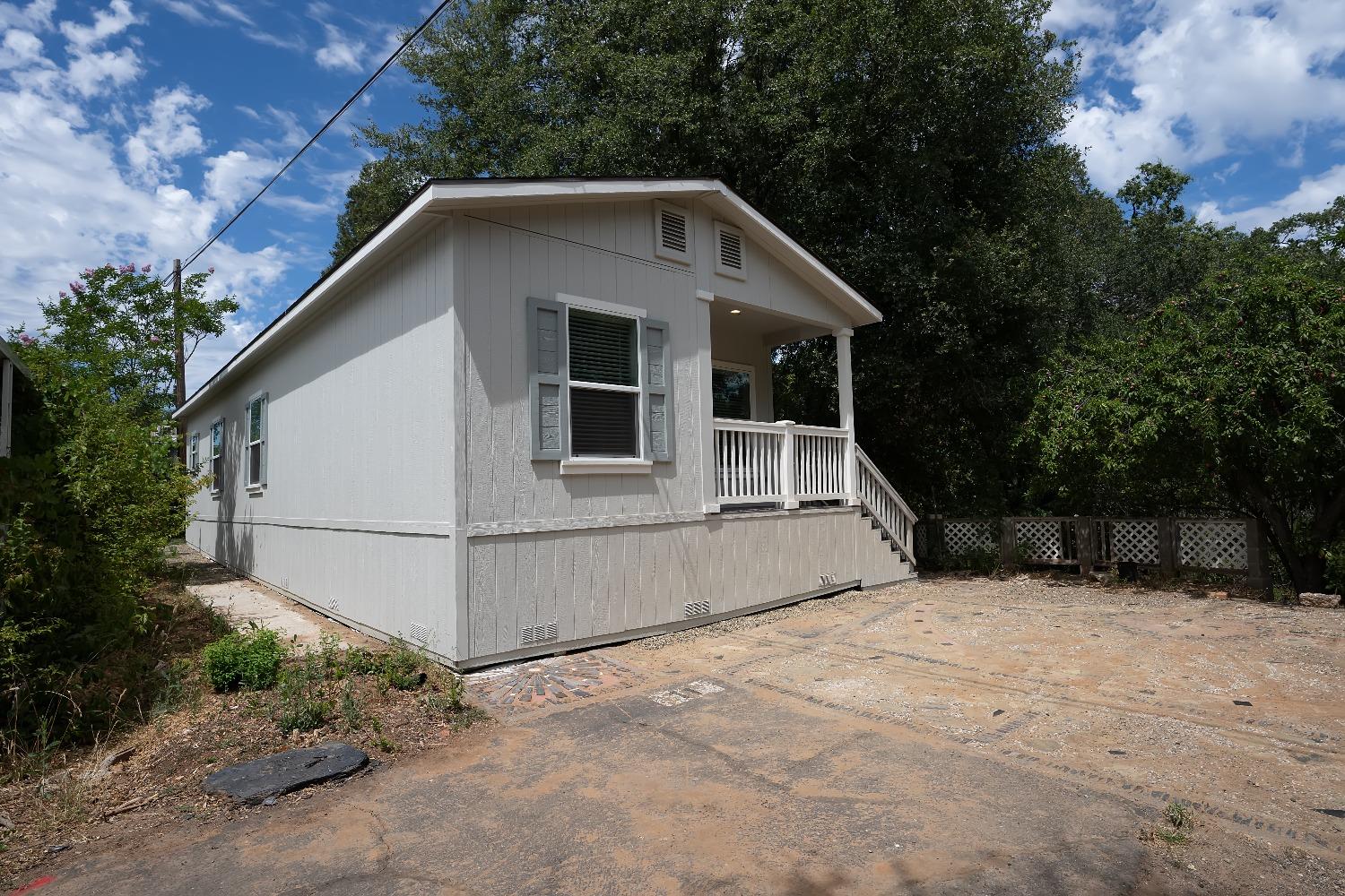 Photo 3 of 30 of 6387 Motherlode 11 mobile home