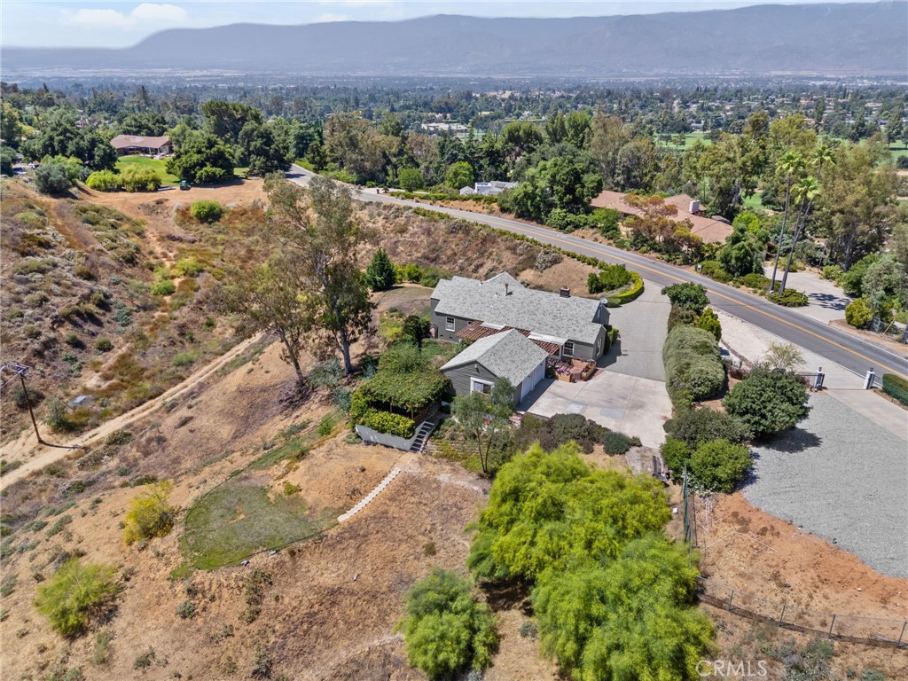 Photo 40 of 41 of 110 E Sunset Drive S house