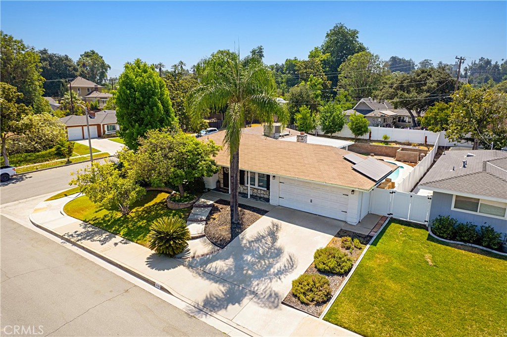 Photo 1 of 40 of 838 Banyan Drive house