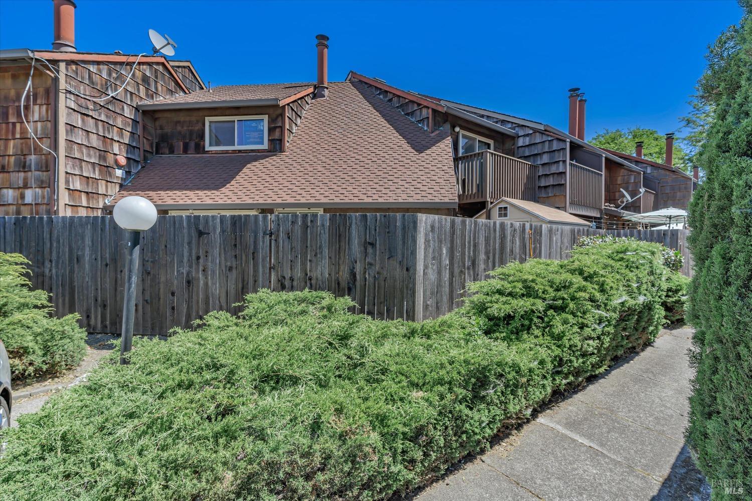 Photo 35 of 41 of 1473 Parkway Drive townhome