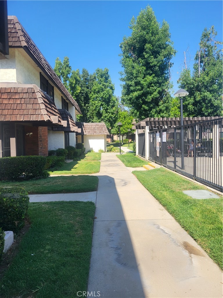 Photo 1 of 13 of 730 Knollwood Lane townhome