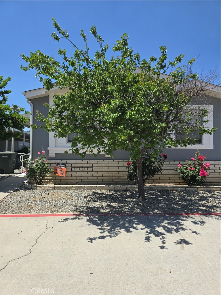 Photo 4 of 6 of 913 Grand Avenue 36 mobile home