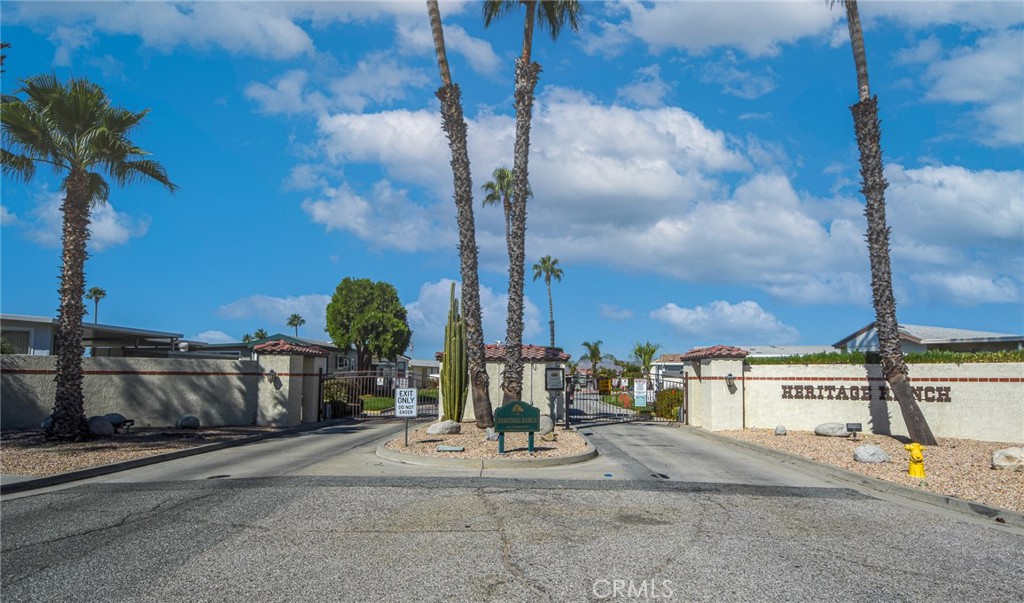 Photo 18 of 20 of 1466 Western Drive mobile home