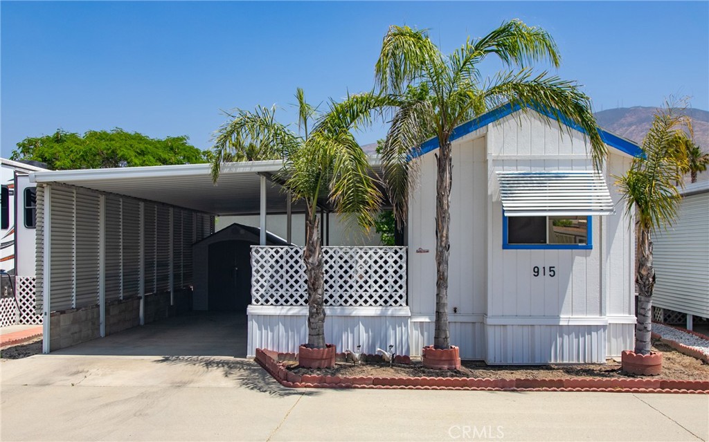 Photo 1 of 21 of 915 Deerwood Drive mobile home