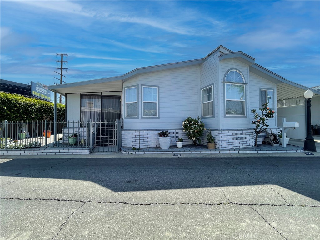 Photo 2 of 20 of 10001 Frontage Road 84 mobile home