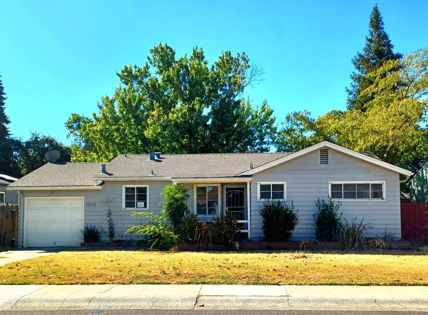 Photo 1 of 1 of 2074 W Sonoma Avenue house