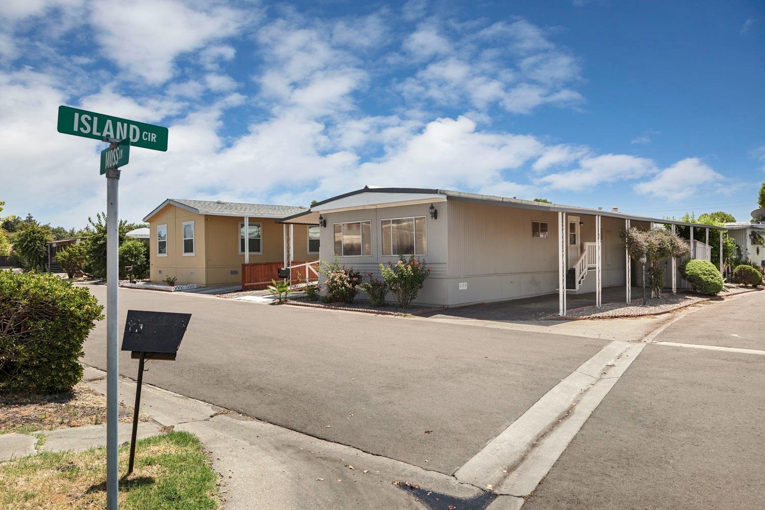 Photo 15 of 24 of 8600 West Lane 146 mobile home