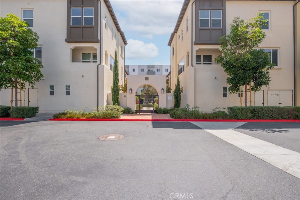 Photo 4 of 36 of 22280 Poppy Court townhome