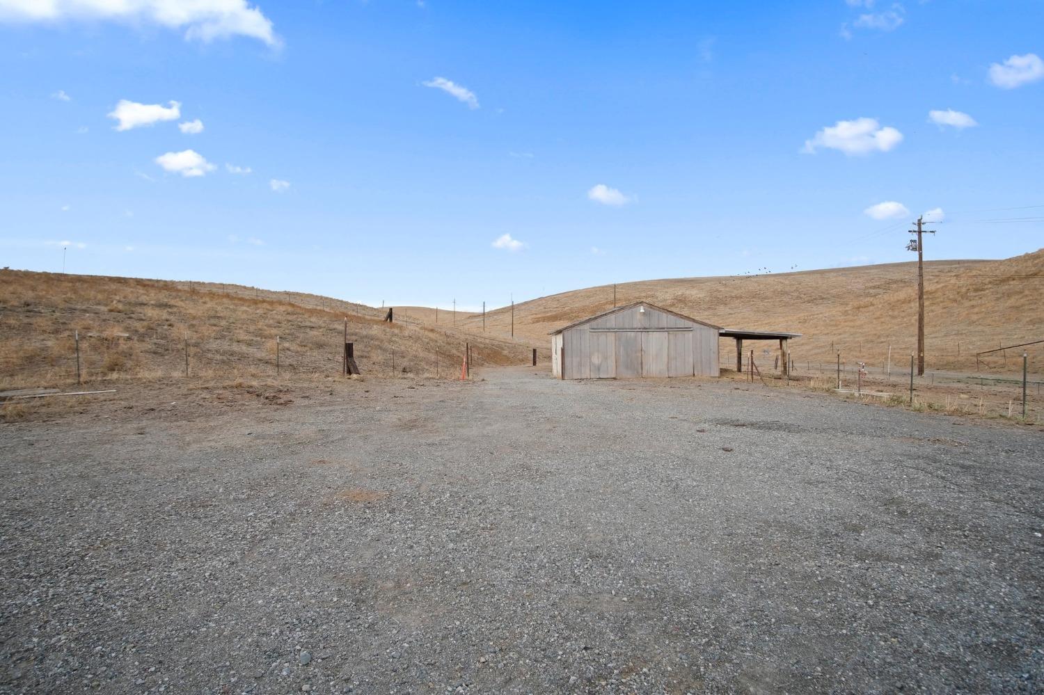 Photo 7 of 59 of 15800 Altamont Pass Road house